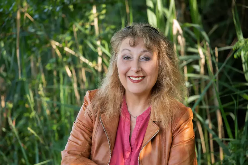 Portrait von Doris Richtsteig – Heilpraktikerin und freie geprüfte Pharmareferentin